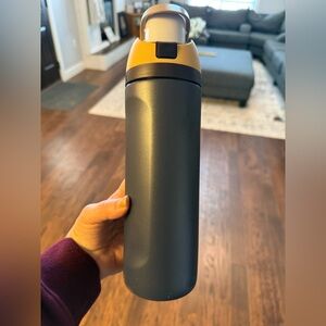 Owala metal water bottle 24oz navy deep purple yellow flip top with button